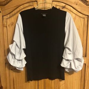 Gracia Black with light Gray Ballon Ruffled Sleeves.